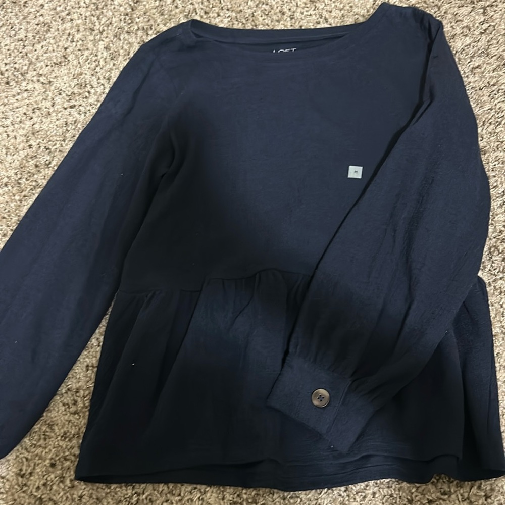 Loft long sleeve ruffle bottom top